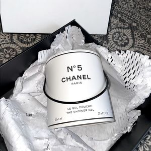 Sold Chanel factory 5 shower gel